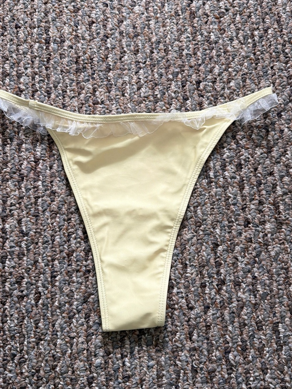Women's Yellow Ruffle Trim Bikini Set - Picture 3 of 4